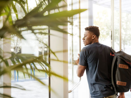 Earnest Student Loan Refinancing Review (2023)