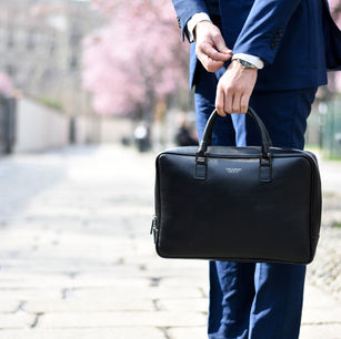 Sacoches de luxe pour homme : le secret pour un style élégant et pratique
