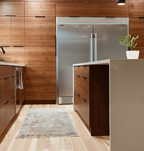 Traditional and charming kitchen cabinets for a timeless appeal.