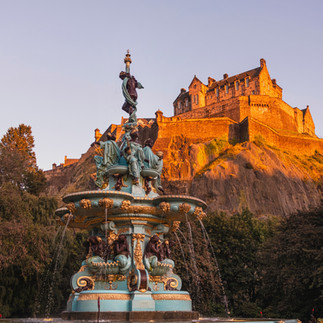 sunset view to Edinburgh castle