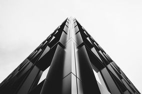 Image by Wiktor Karkocha