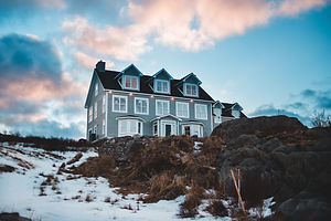 Image by Erik Mclean