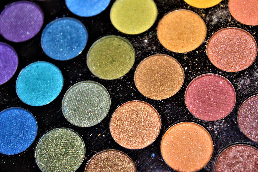 Sombras de ojos de colores tendencias maquillaje ojos otoño 2021