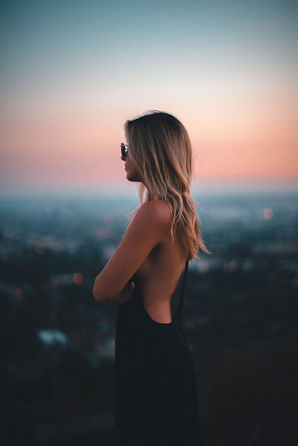 Image by Roberto Nickson