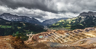 Penambang Emas Ghana dan Ivory Coast Tolak Kenaikan Tarif Pajak