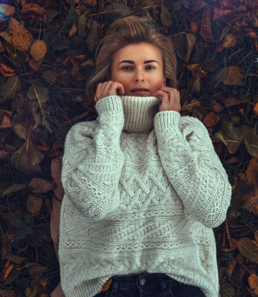 Navigating Winter Fashion for the Contemporary Woman