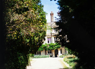 Parc de la Villa Palladienne à Lons-le-Saunier, décor du thriller La Fille coupée en deux