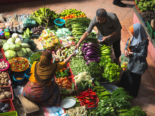 buying food in traditional market