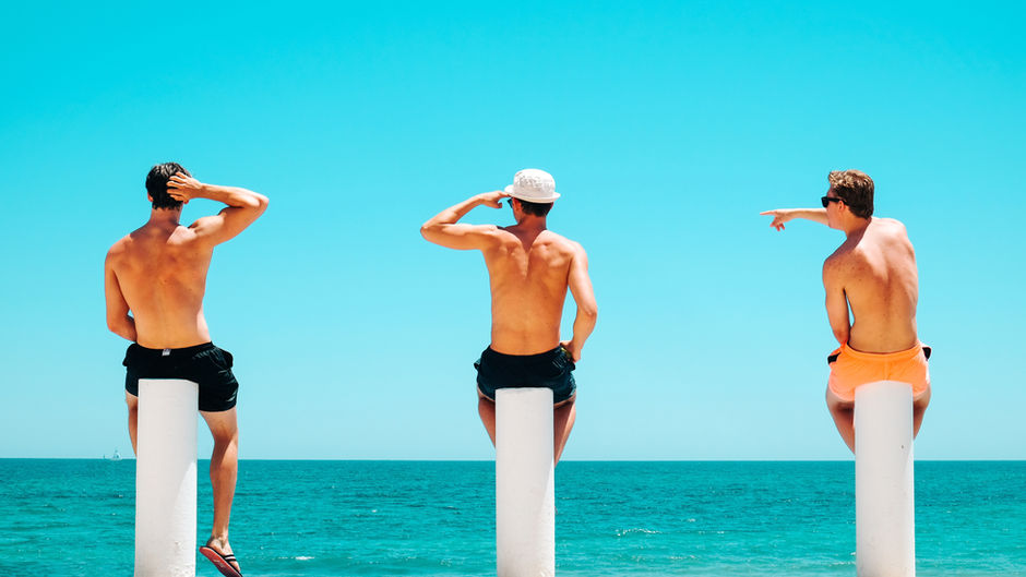 Est-ce que les hommes devraient utiliser de la crème solaire tous les jours ? La réponse