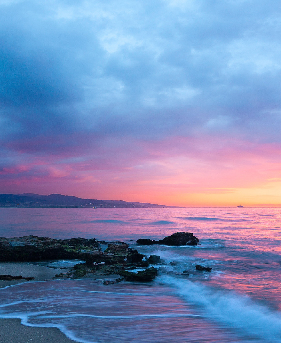 beautiful sunset with colorful sky and ocean - pic by Quino Al