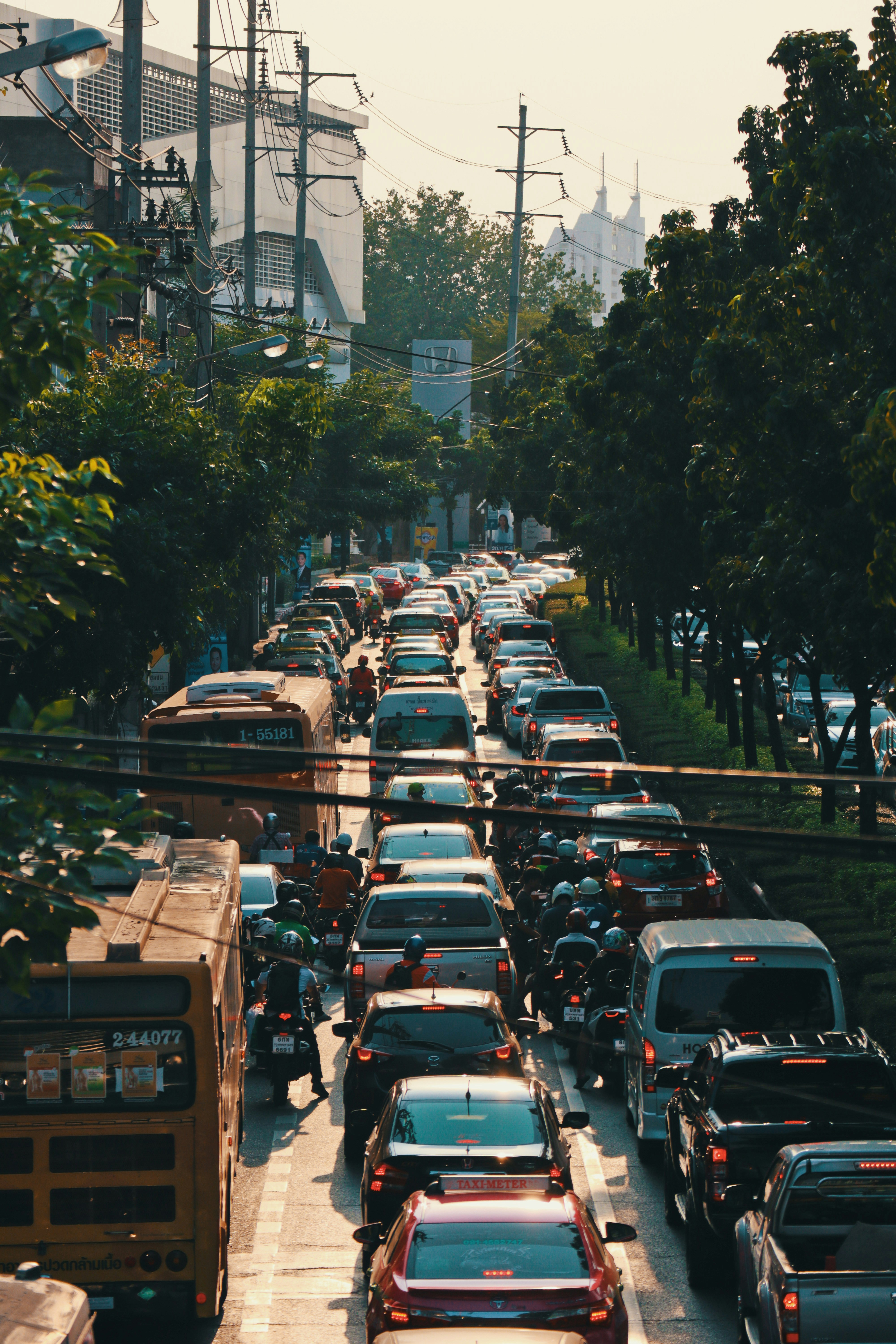 Posponen megabloqueo de transportistas en CDMX tras pacto con autoridades