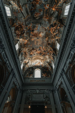 Image by Clay Banks