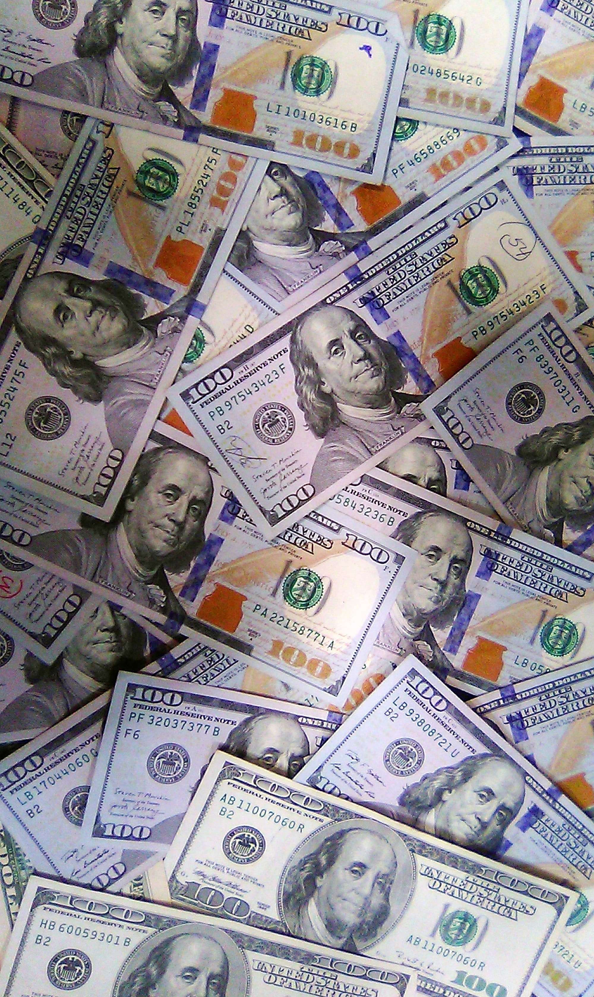 FMI mejora ligeramente pronóstico de crecimiento para México en 2025, destacando recuperación regional
