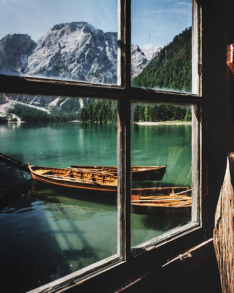 Image by Luca Bravo