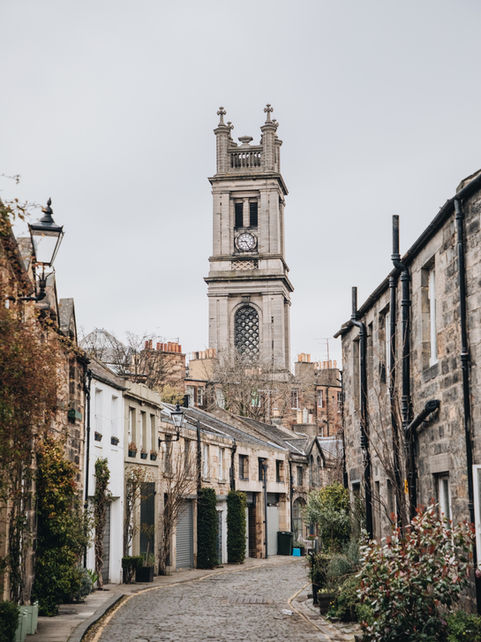 The Benefits of Using a Local Conveyancer for Your Property Purchase
