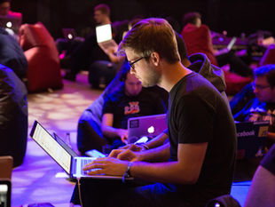 Sculpting the Backbone of AI-Driven Success: The Essential Data Analytics Roles and Responsibilities in your Data and AI Teams