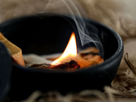 🌕 Journaling & Fire Ritual 