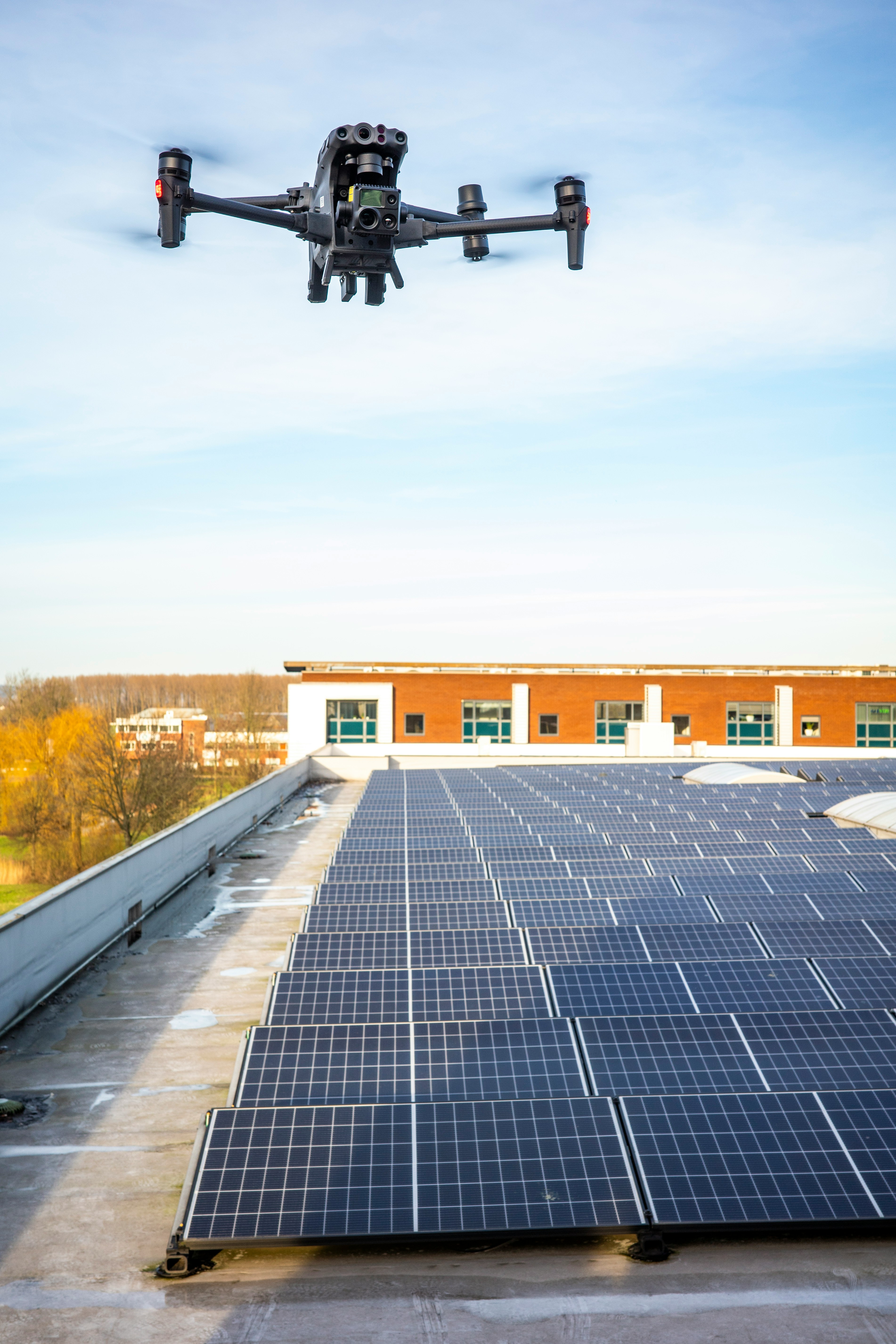 Sheinbaum anuncia construcción de dos plantas termosolares en Baja California Sur