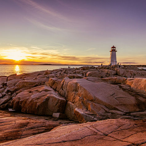 Scenic Coastal Tours & Hidden Gems in Nova Scotia