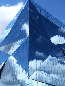 Tecnologia limpa: cientistas chineses criam vidro autolimpante que dispensa água e produtos químicos