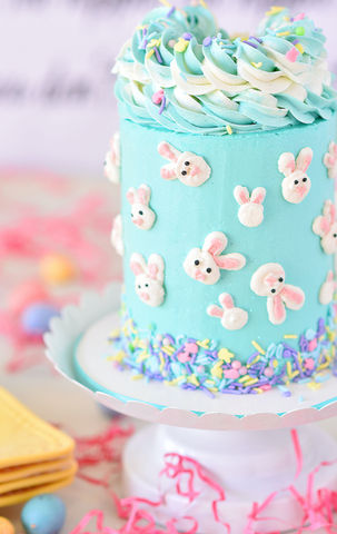 Ile De Chocolat Themed Cake