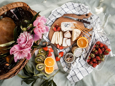 Image by Kate Hliznitsova