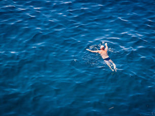The Benefits of Swimming in the Sea: A Dive into Wellness