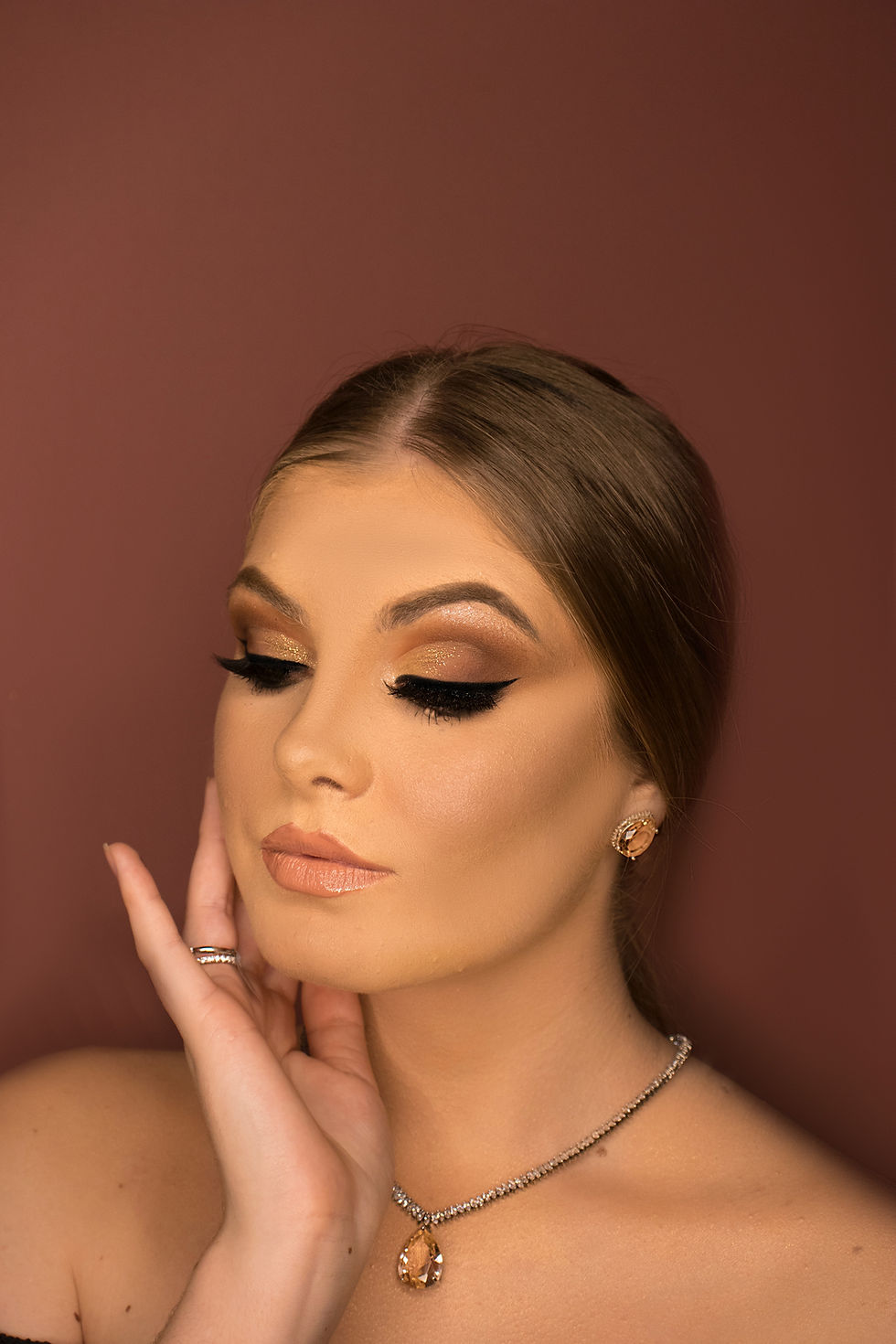 Makeup Looks That Pair Perfectly With Lash Extensions