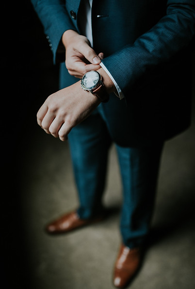 Photo-illustration-homme-costume-rubrique-mariage-prestation-futur-marie