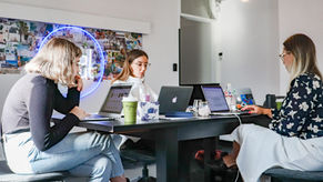 Como escolher uma agência de marketing digital em 2026: guia