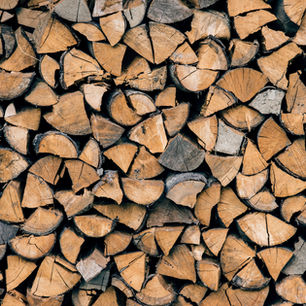 Close up picture of lumber.