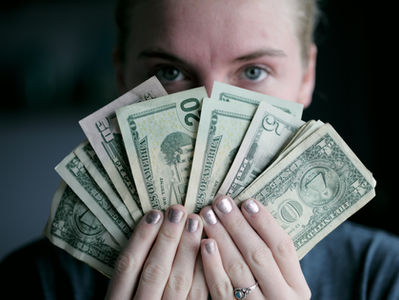 Comment la technologie influence-t-elle les services financiers ?