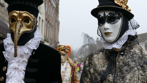 ימי הפורים: קרנבל מסכות או הודיה לה'?