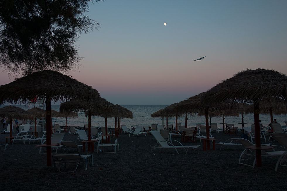 Como são as Praias de Santorini, na Grécia?