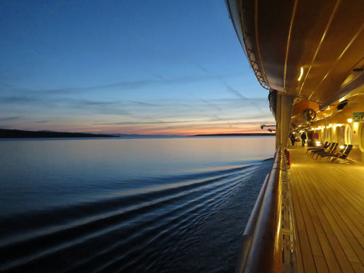 Comparing Norwegian Cruise Line vs Royal Caribbean!