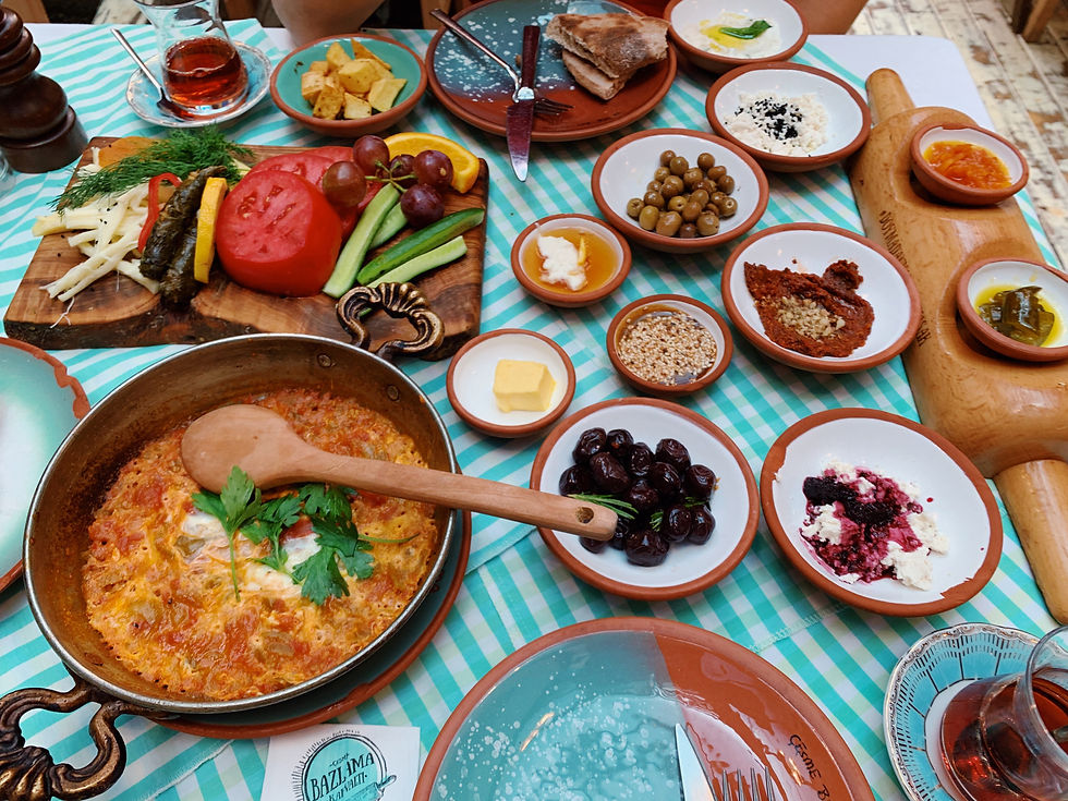 table with many plates