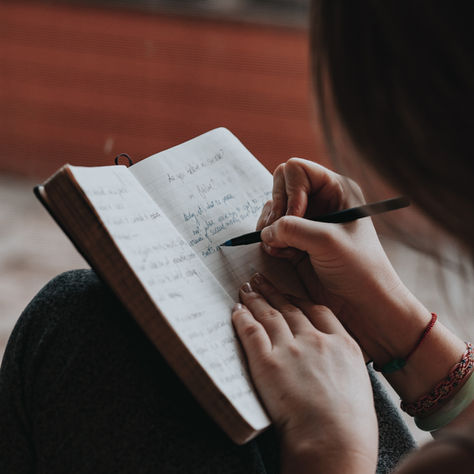 How to start a mental health journal in 5 easy steps.