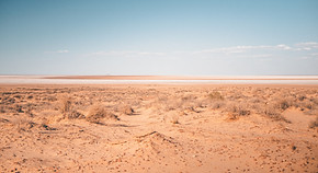 Image by Simon Maisch