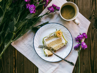 Classic Lemon Drizzle Cake: A Citrusy Slice of Perfection
