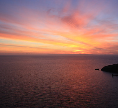 Sunset in North Shore Image by Leah Tardivel