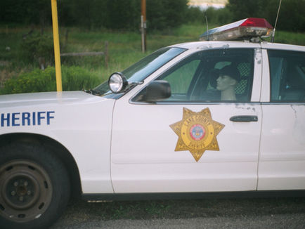 “Accountability or Protection? Sheriff’s Handling of Deputy’s Racist Post Raises Questions”