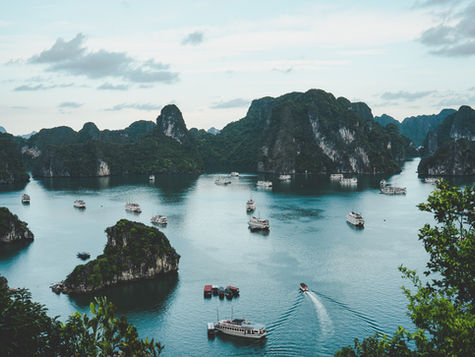 Vietnam Unveiled: A Nomad's Guide to Ho Chi Minh, Hanoi, and Hoi An