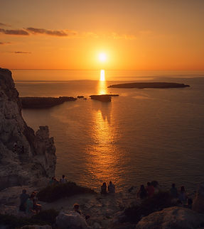 Image by Johannes Plenio