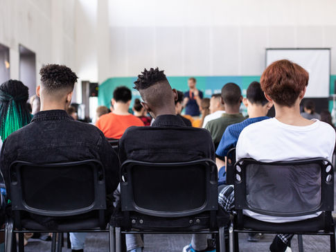 A Progressão Continuada e a Realidade da Educação Brasileira: Uma Análise Crítica