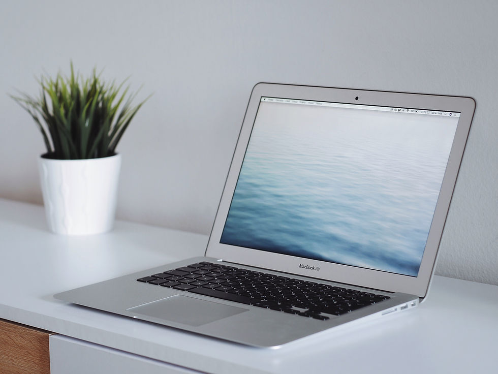 Should You Display Your Prices on Your Website? Guide for Social Media Managers 
