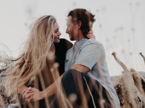 ΑΦΗΣΕ ΣΤΗ ΖΩΗ ΣΟΥ ΜΟΝΟ ΑΝΘΡΩΠΟΥΣ, ΠΟΥ ΤΑ ΜΑΤΙΑ ΤΟΥΣ ΧΑΜΟΓΕΛΟΥΝ ΚΑΘΕ ΦΟΡΑ ΠΟΥ ΣΕ ΒΛΕΠΟΥΝ...