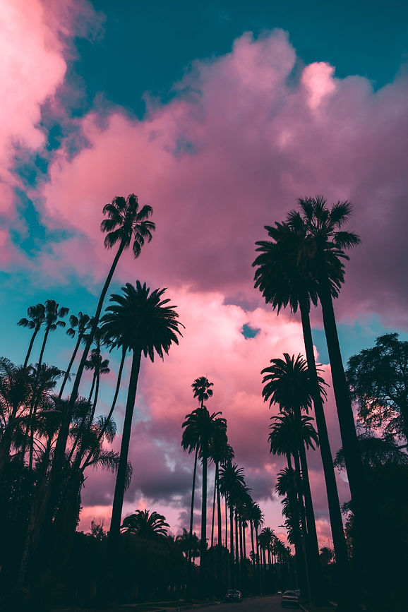 Image by Roberto Nickson