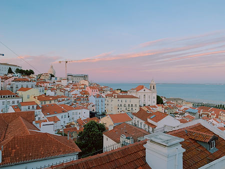 Viaje organizado a Portugal. PouTravel agencia de viajes 100% a medida. Contáctanos al 93 414 16 06. Conocemos los destinos en primera persona. Descubre los lugares más fascinantes del momento. Encuentra los destinos más exclusivos y de moda del momento. Viajes de lujo y Trato VIP. La mejor selección hotelera. SixSenses Duoro Valley, Belmond Reid's Palace, Madeira. Norte de Portugal, Algarve. 