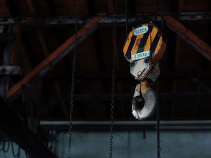 How Efficient are Portable Cranes in Workhouses?