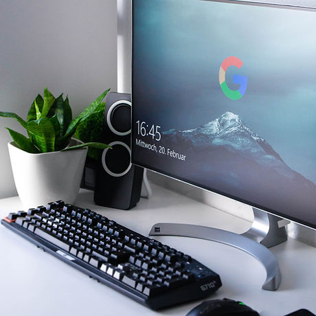 Image by Niclas Illg